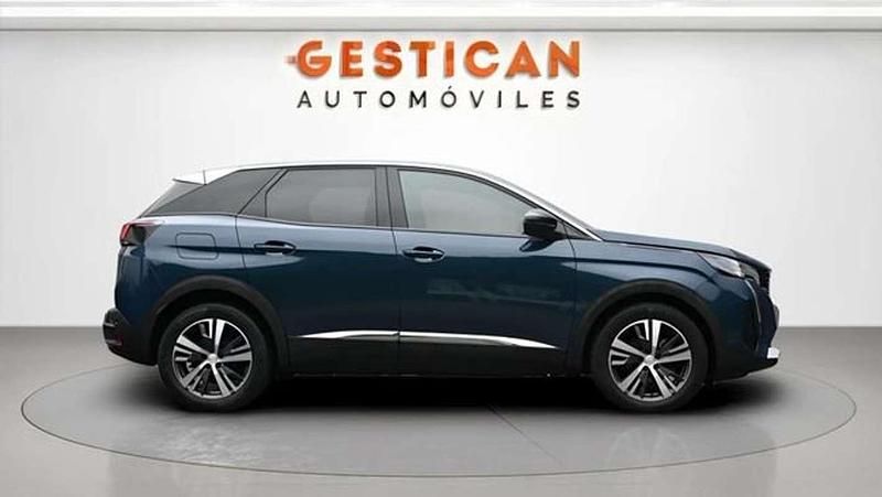 Usado Peugeot 3008 Allure 131 CV (96 kW) 2022 Azul SUV