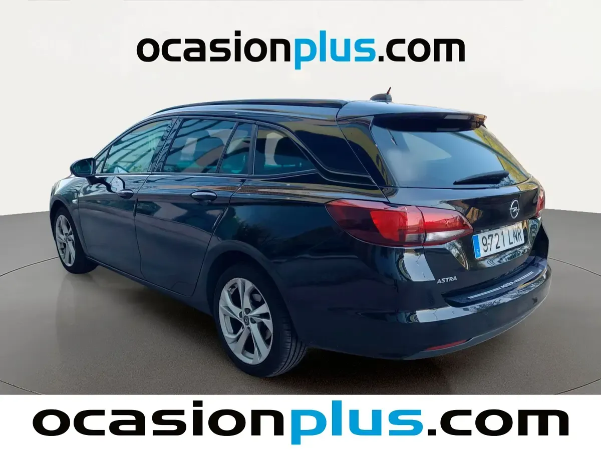 Usado Opel Astra Business Elegance 145 CV (106 kW) 2021 Negro Familiar