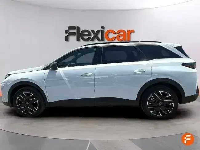 Usado Peugeot 5008 Allure 145 CV (106 kW) 2025 Blanco SUV
