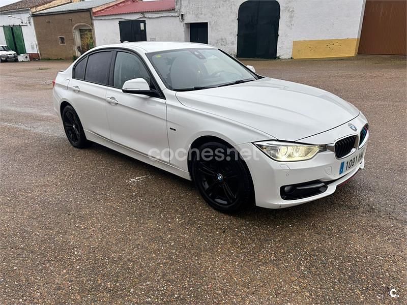 Usado BMW 320 Sport Line 184 CV (135 kW) 2012 Blanco Berlina