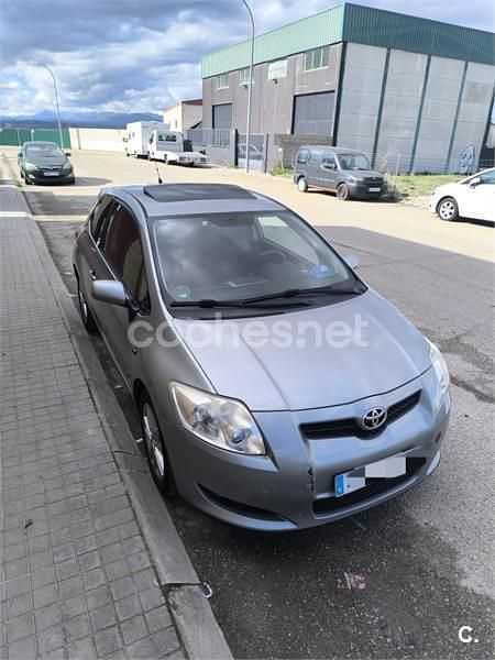 Gris / plata Usado 2010 Toyota Auris Active Berlina | 3000 € (Buen precio) - Imagen 1/4