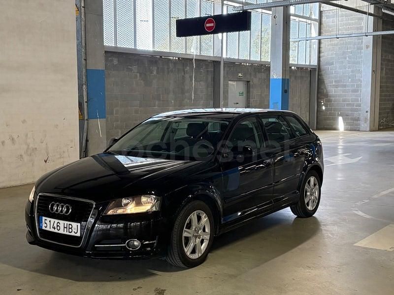 Usado Audi A3 Ambition 105 CV (77 kW) 2011 Negro Utilitario