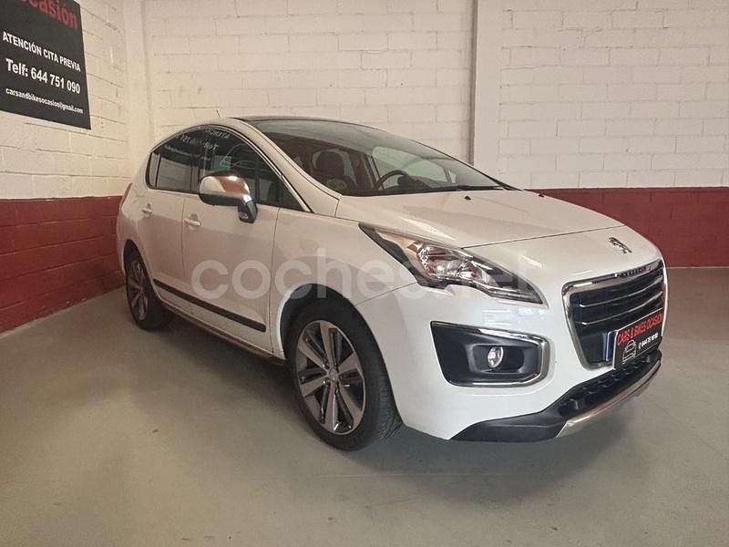 Usado Peugeot 3008 Allure 120 CV (88 kW) 2015 Blanco Berlina