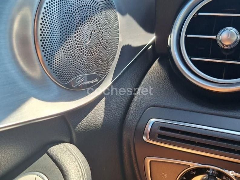 Usado Mercedes C220 AMG line 170 CV (125 kW) 2016 Blanco Familiar