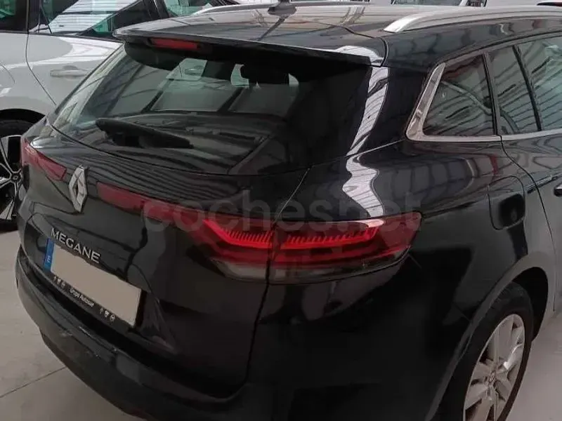 Usado Renault Mégane GrandTour Intens 115 CV (84 kW) 2021 Negro Familiar