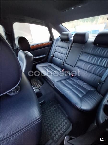 Usado Audi A6 163 CV (119 kW) 2002 Gris / plata Familiar