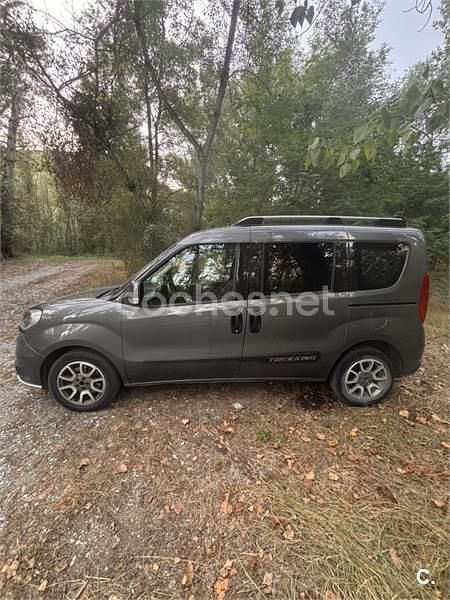 Gris / plata Usado 2016 Fiat Doblò Trekking Monovolumen | 15.000 € (Un poco caro) - Imagen 1/4