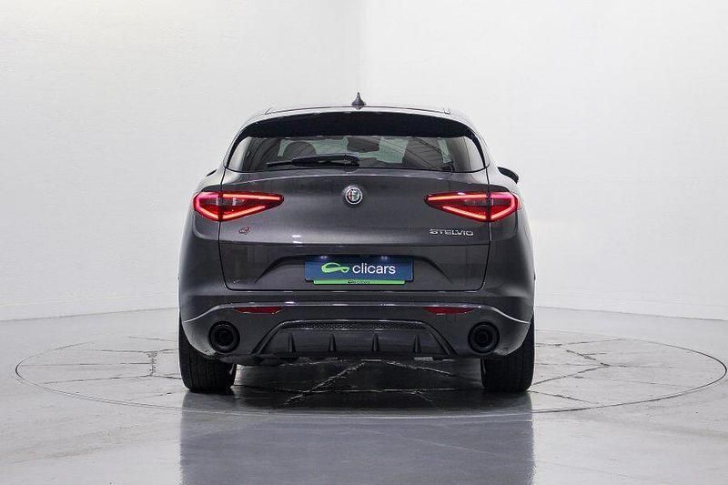 Usado Alfa Romeo Stelvio Veloce 210 CV (154 kW) 2022 Blanco SUV