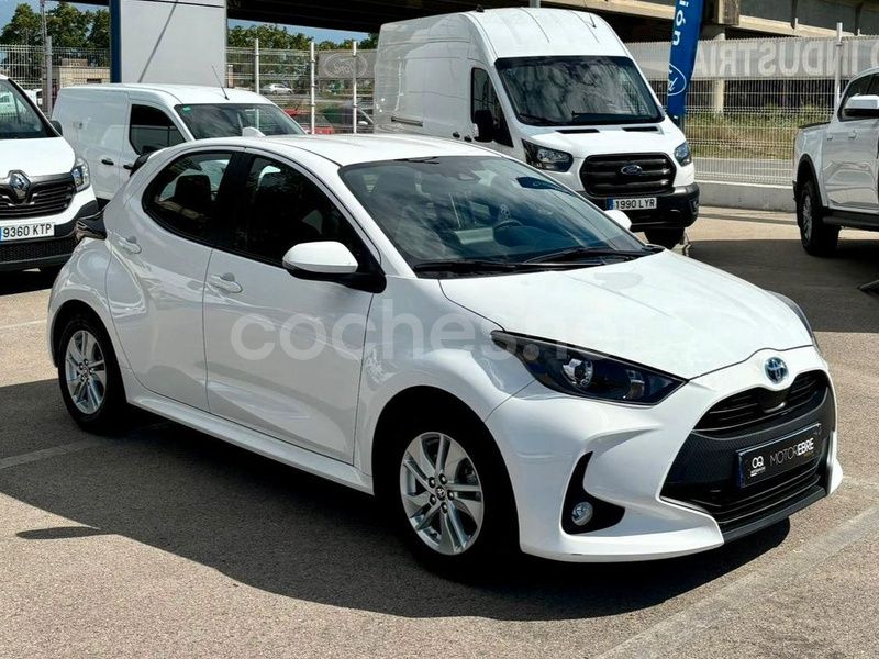 Blanco Usado 2021 Toyota Yaris Hybrid Business Edition Berlina | 19.700 € (Caro) - Imagen 1/4