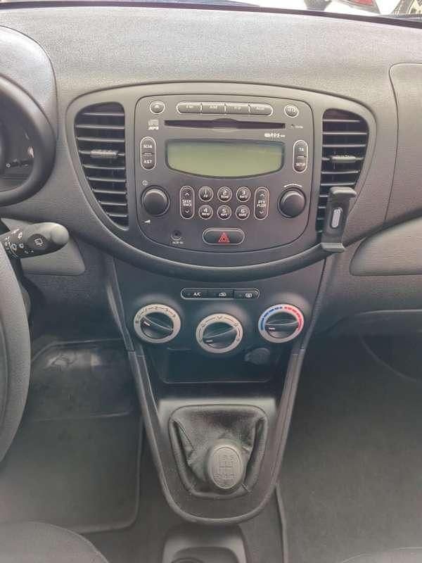 Usado Hyundai i10 Style 67 CV (49 kW) 2008 Amarillo Utilitario