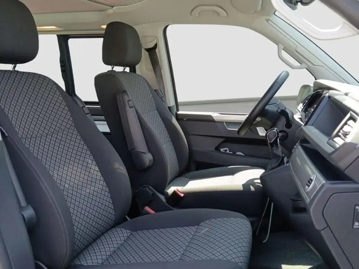 Usado VW California Beach 150 CV (110 kW) 2025 Gris Van