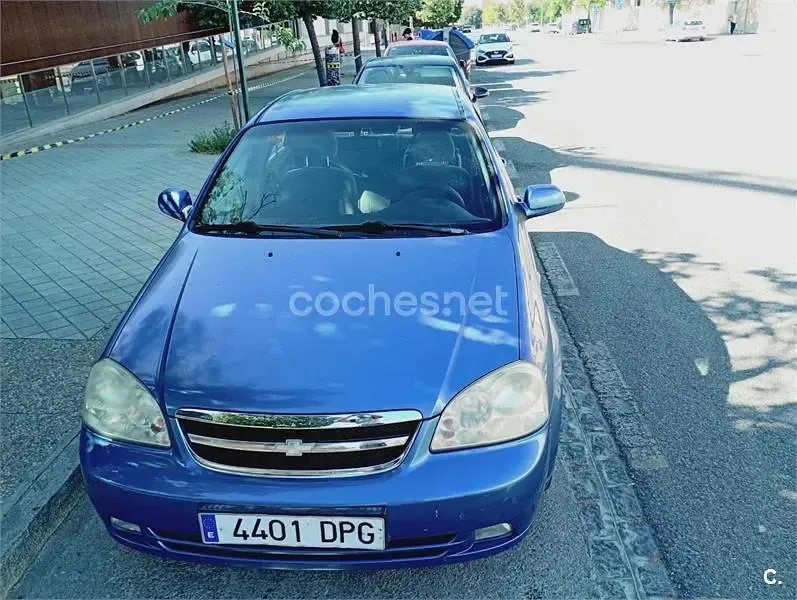 Usado Chevrolet Nubira SX 109 CV (80 kW) 2005 Azul Berlina
