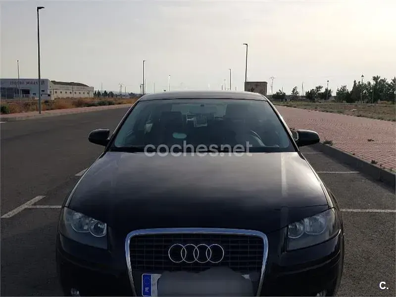 Usado Audi A3 Ambiente 140 CV (102 kW) 2007 Amarillo Utilitario