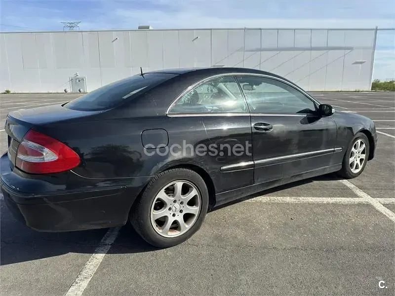 Usado Mercedes CLK240 Elegance 170 CV (125 kW) 2005 Negro Coupe