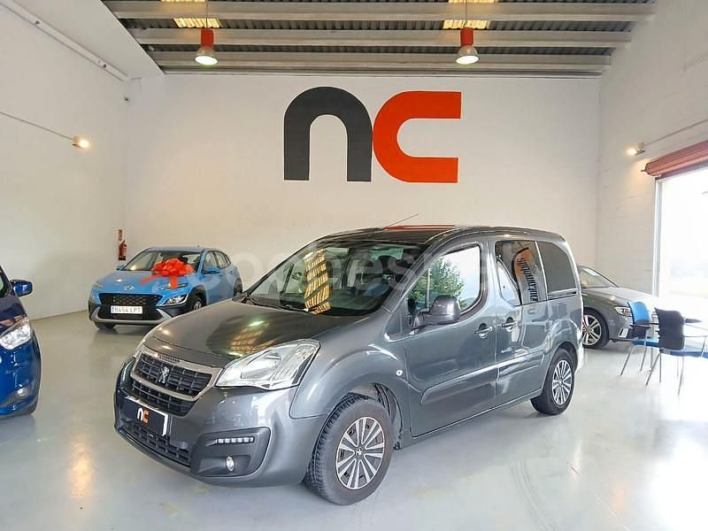 Gris / plata Usado 2016 Peugeot Partner Tepee Active Monovolumen | 9900 € (Precio justo) - Imagen 1/4
