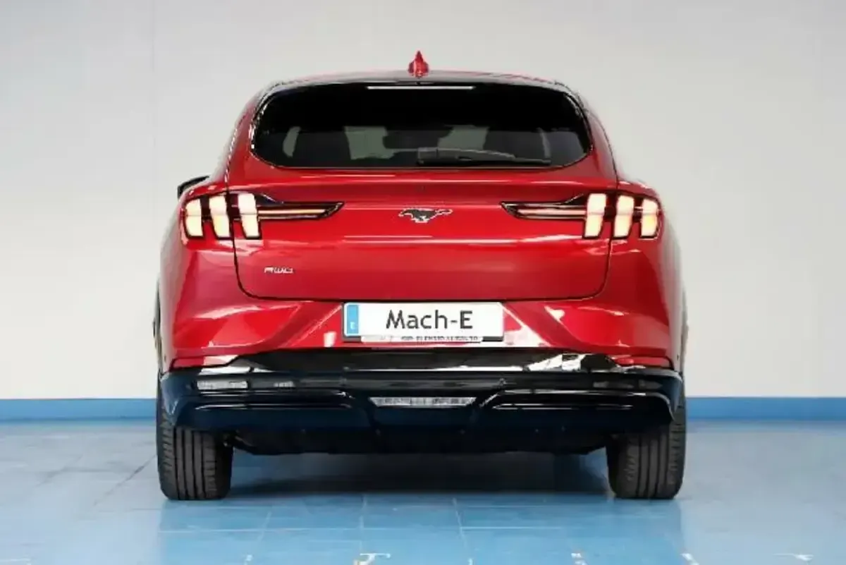 Occasion Ford Mustang Mach-E Extended Range 258 kW (351 PK) 2022 Rood SUV