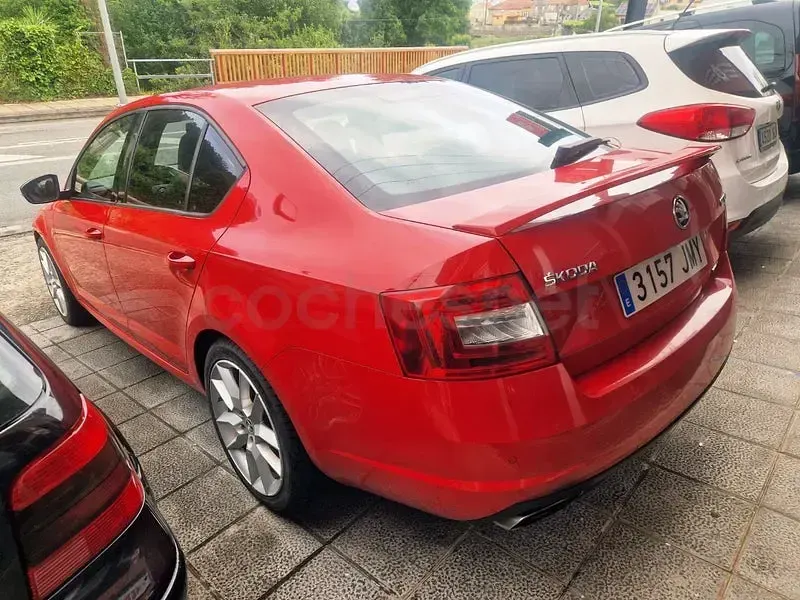 Usado Skoda Octavia RS 184 CV (135 kW) 2016 Rojo Familiar
