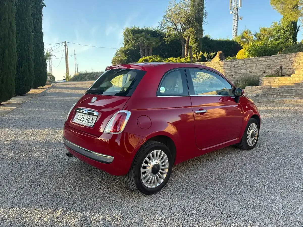 Usado Fiat 500 Lounge 69 CV (50 kW) 2012 Rojo Utilitario