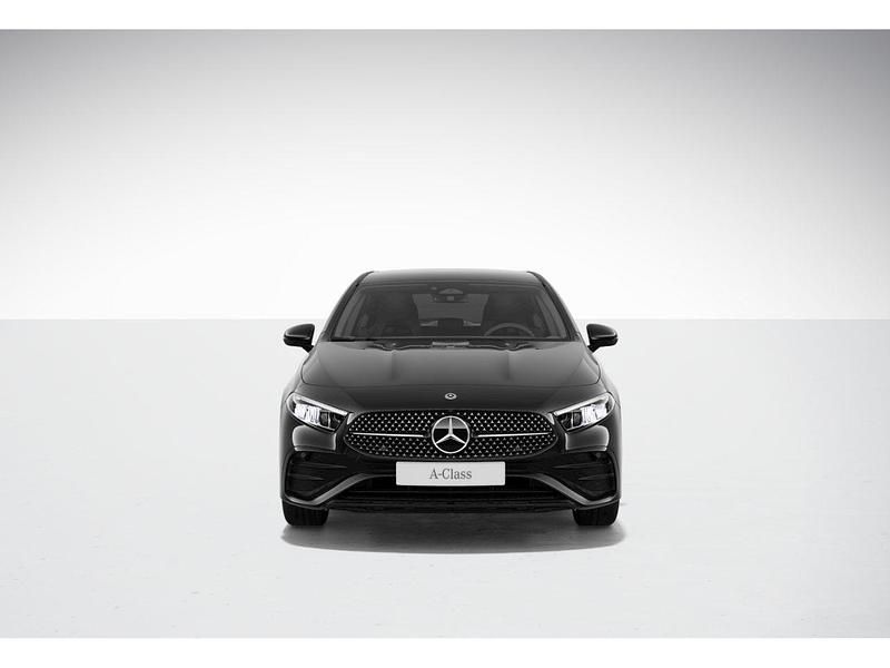 Usado Mercedes A180 115 CV (84 kW) 2024 Negro Utilitario