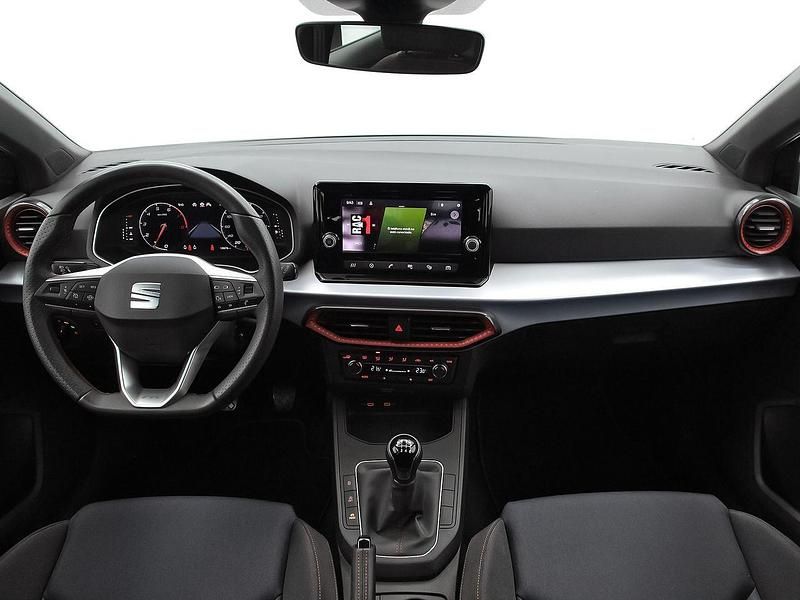 Usado Seat Ibiza FR 116 CV (85 kW) 2024 Azul Utilitario