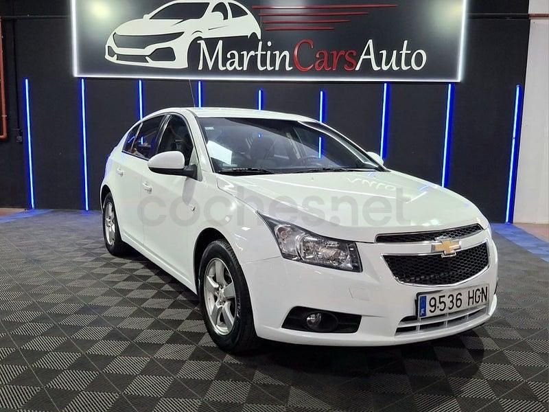 Usado Chevrolet Cruze LT 124 CV (91 kW) 2011 Blanco Berlina