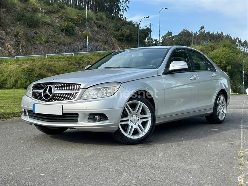 Usado Mercedes C200 Elegance 163 CV (119 kW) 2007 Gris / plata Berlina