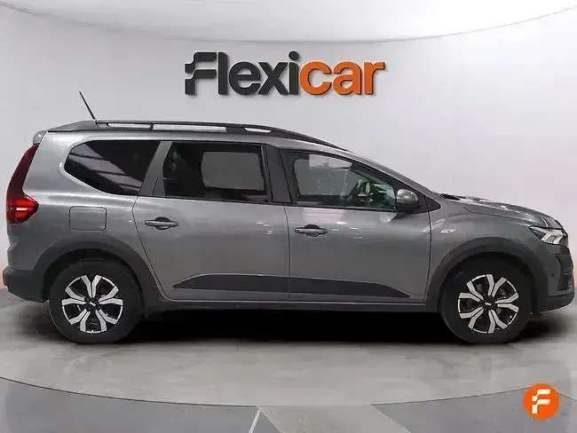 Usado Dacia Jogger Expression 110 CV (80 kW) 2024 Gris Monovolumen