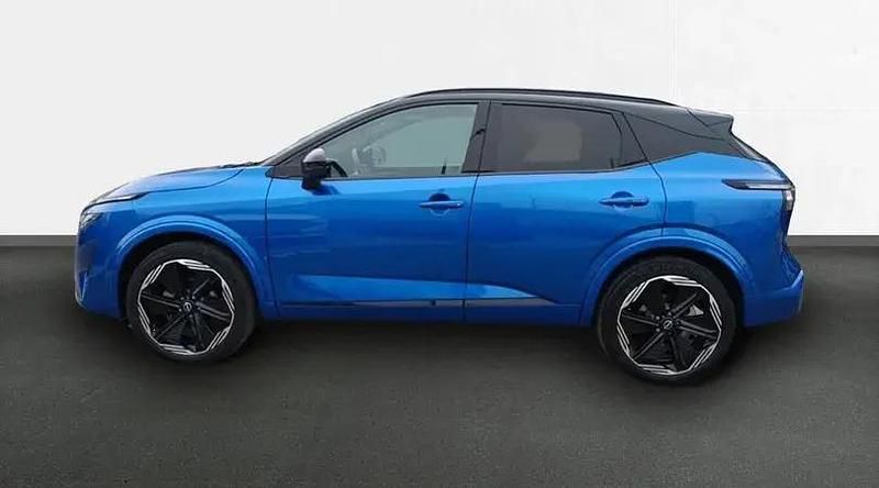 Usado Nissan Qashqai 140 CV (102 kW) 2025 Magnetic blue con techo midnig SUV