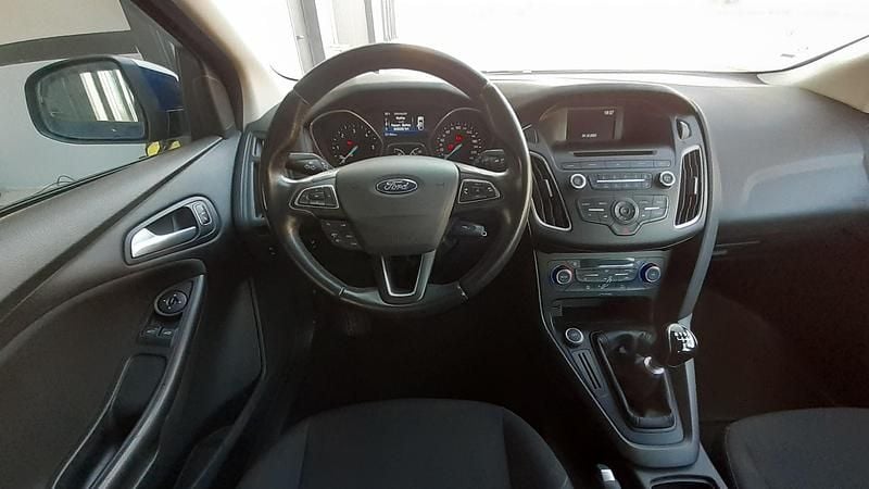 Azul Usado 2017 Ford Focus Business Edition Utilitario | 7990 € (Precio justo) - Imagen 1/4