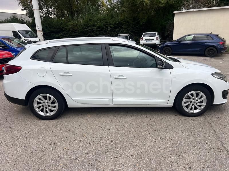 Usado Renault Mégane GrandTour Intens 95 CV (69 kW) 2015 Blanco Familiar