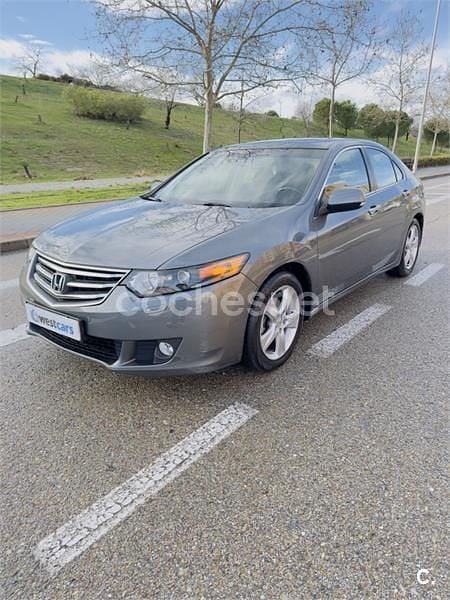 Gris / plata Usado 2009 Honda Accord Executive Berlina | 8500 € (Precio justo) - Imagen 1/4