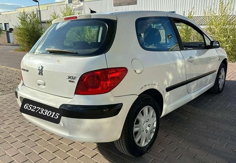 Usado Peugeot 307 90 CV (66 kW) 2007 Blanco Utilitario