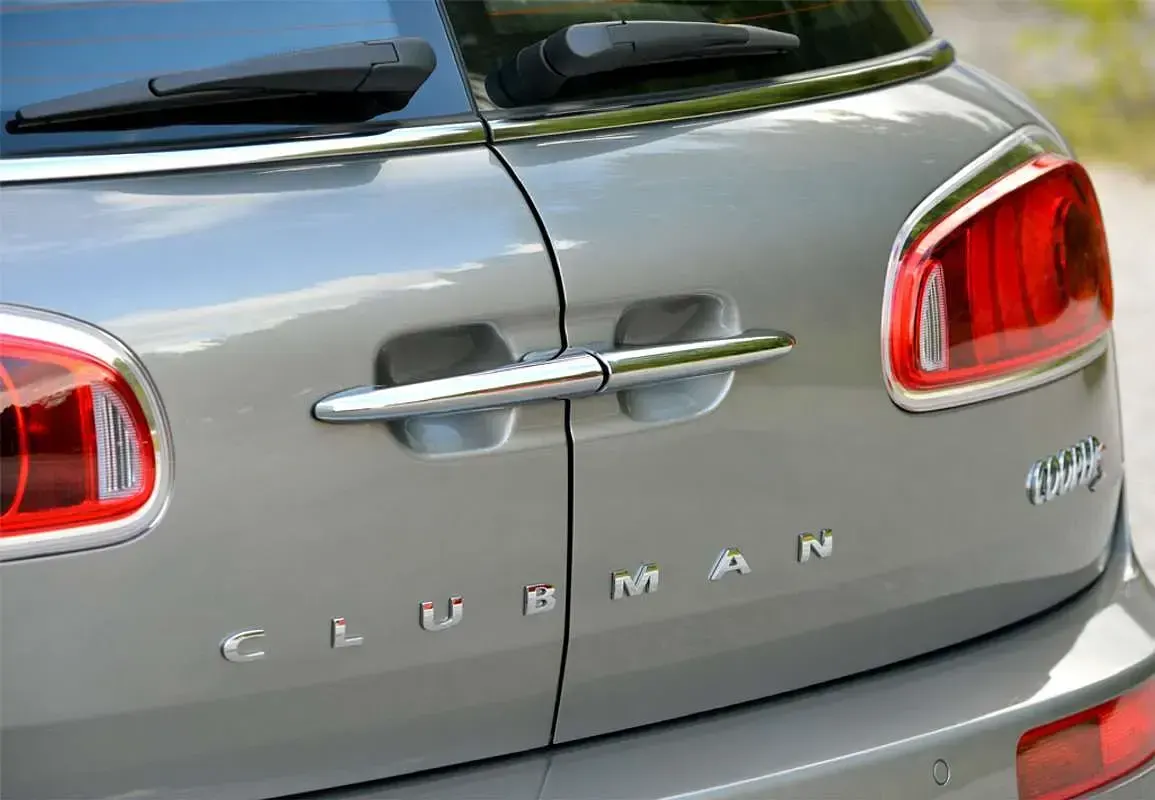 Usado Mini Cooper Clubman 136 CV (100 kW) 2017 Azul Familiar