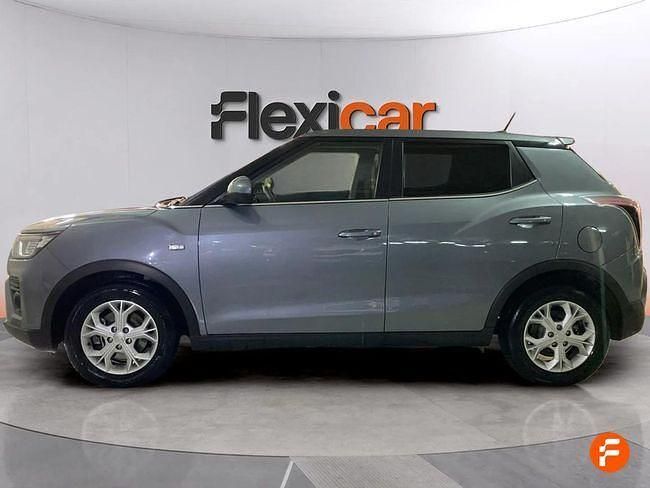 Usado Ssangyong (KGM) Tivoli 128 CV (94 kW) 2022 Gris SUV