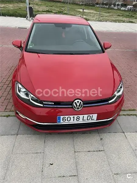 Usado VW Golf VII Edition 130 CV (95 kW) 2019 Rojo Berlina