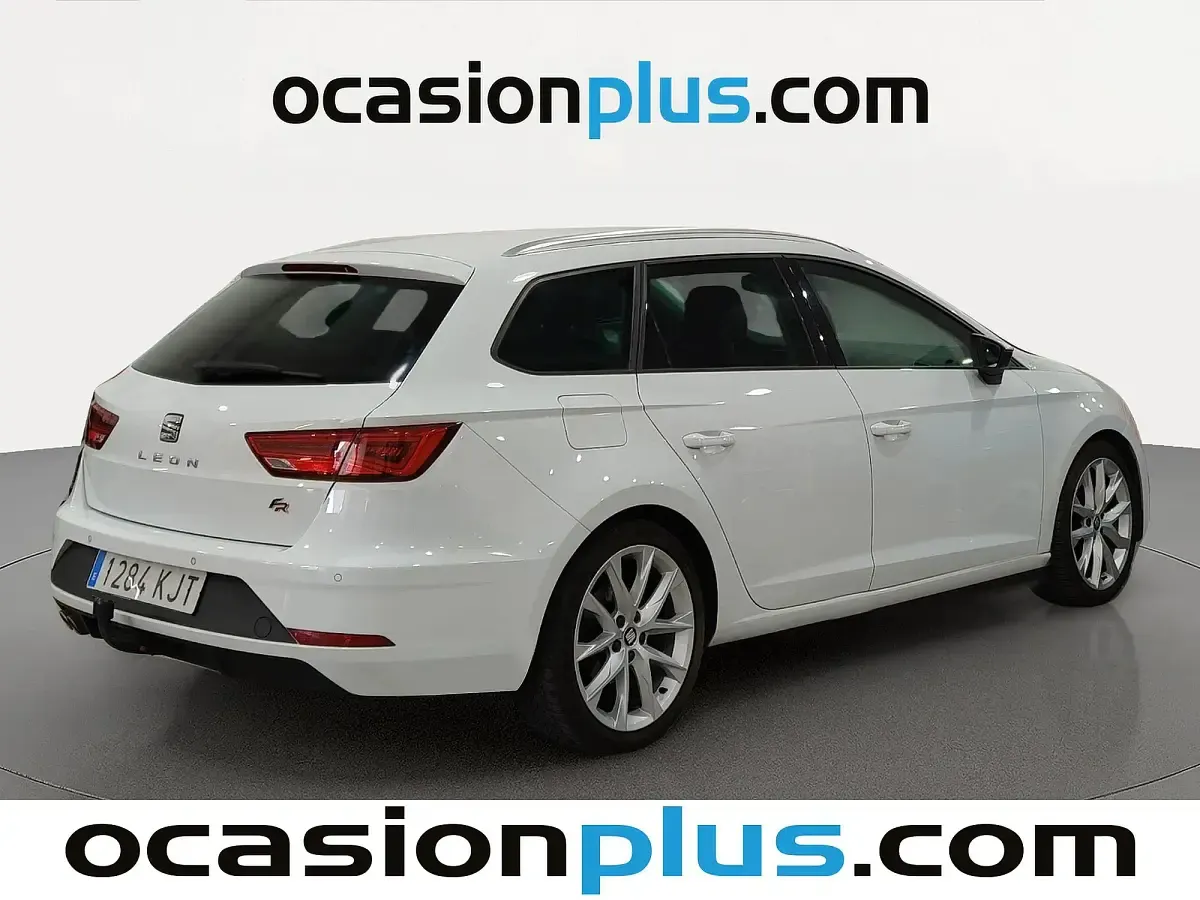 Usado Seat Leon FR 184 CV (135 kW) 2018 Blanco Monovolumen