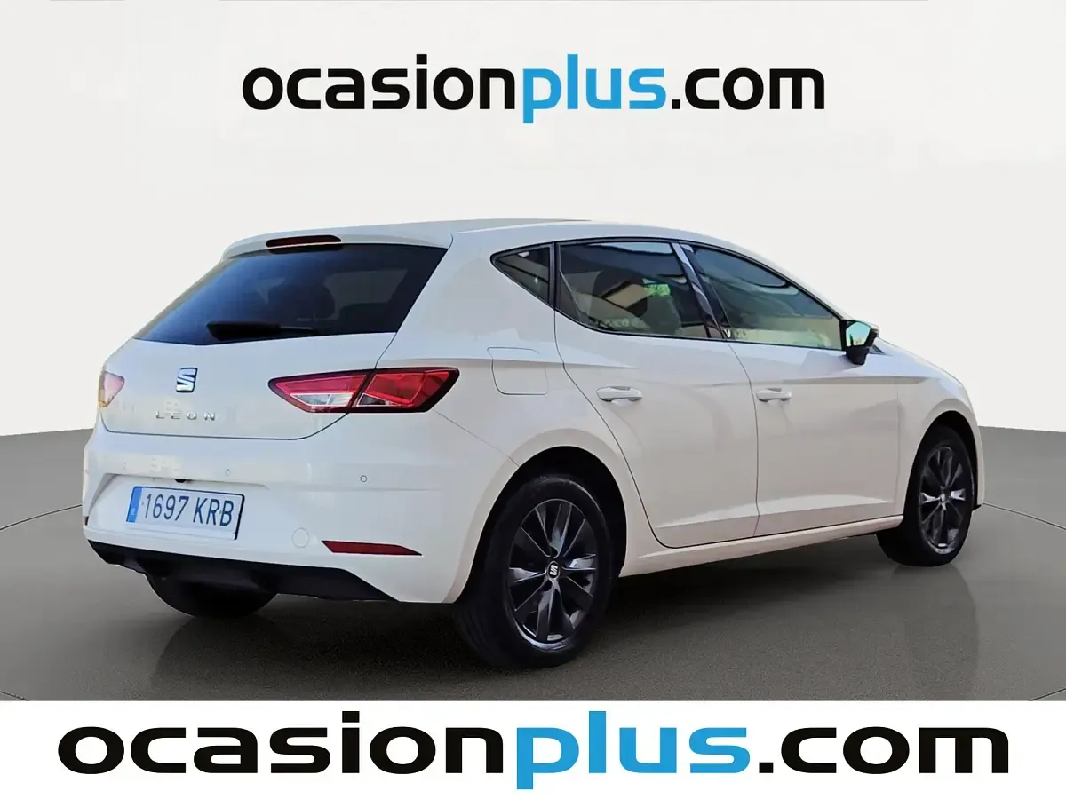 Usado Seat Leon Style 131 CV (96 kW) 2018 Blanco Utilitario