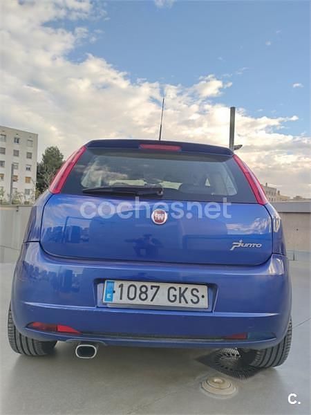 Usado Fiat Punto Sport 95 CV (69 kW) 2009 Azul Utilitario