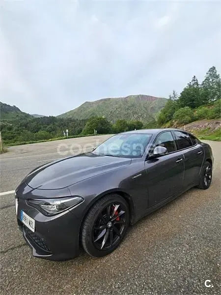 Usado Alfa Romeo Giulia Veloce 280 CV (205 kW) 2019 Gris / plata Berlina