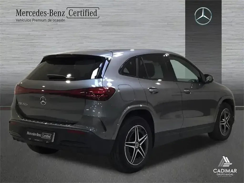 Usado Mercedes EQA250+ 139 kW (190 CV) 2025 Gris SUV