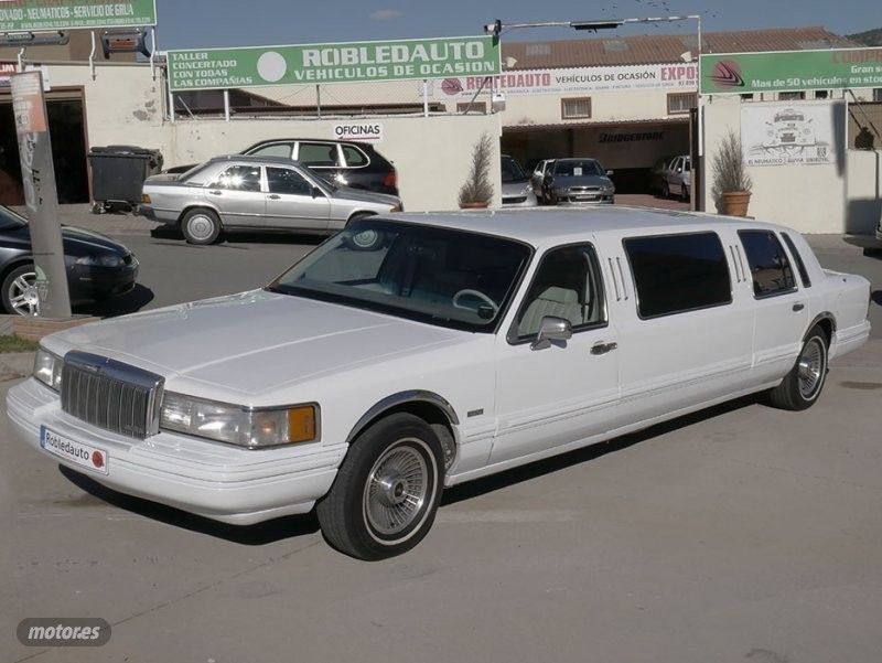 Blanco Usado 1992 Lincoln Town Car Berlina | 12.000 € - Imagen 1/4