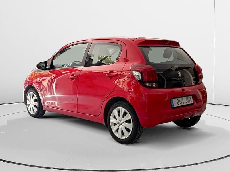 Usado Peugeot 108 Active 82 CV (60 kW) 2015 Rojo Utilitario