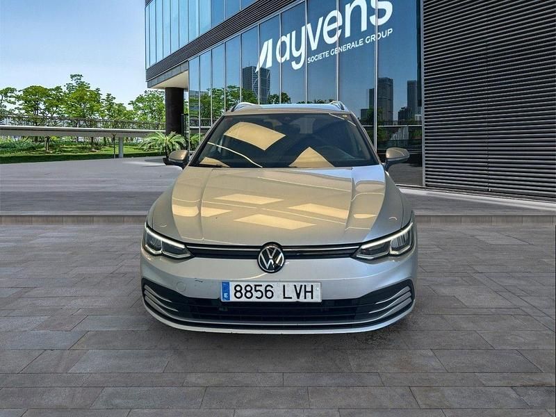 Usado VW Golf VIII Life 110 CV (80 kW) 2021 Gris Familiar