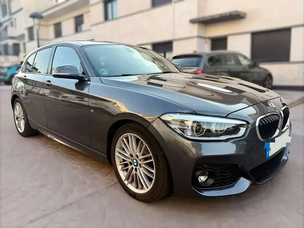 Usado BMW 118 Performance 150 CV (110 kW) 2019 Gris Utilitario