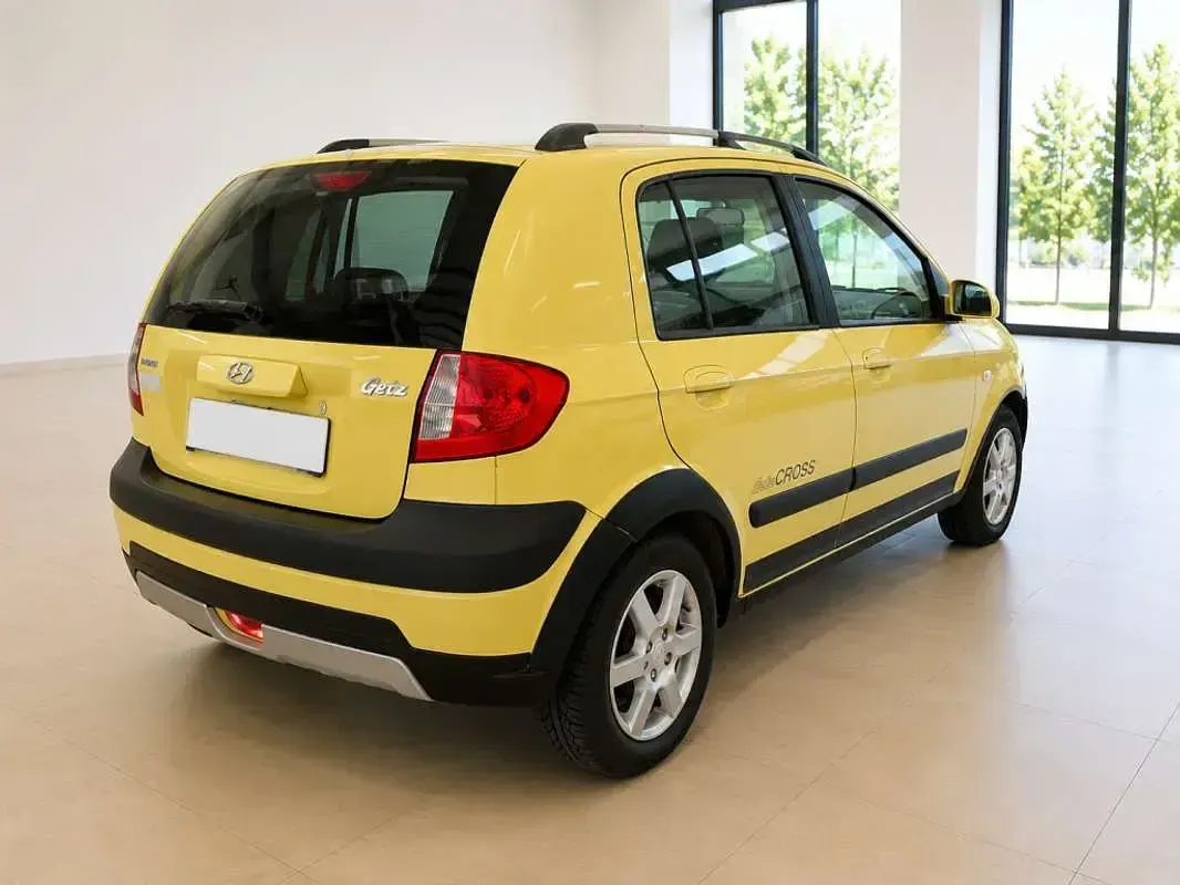 Usado Hyundai Getz 97 CV (71 kW) 2008 Amarillo Utilitario
