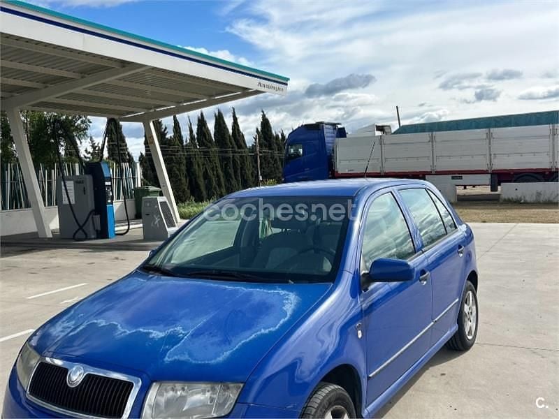 Usado Skoda Fabia Comfort 64 CV (47 kW) 2001 Azul Berlina