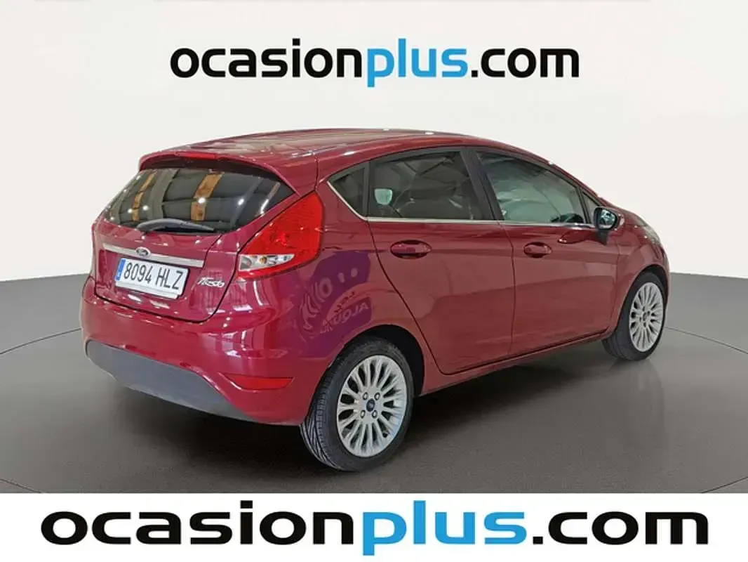 Usado Ford Fiesta Titanium 95 CV (69 kW) 2012 Rojo Utilitario