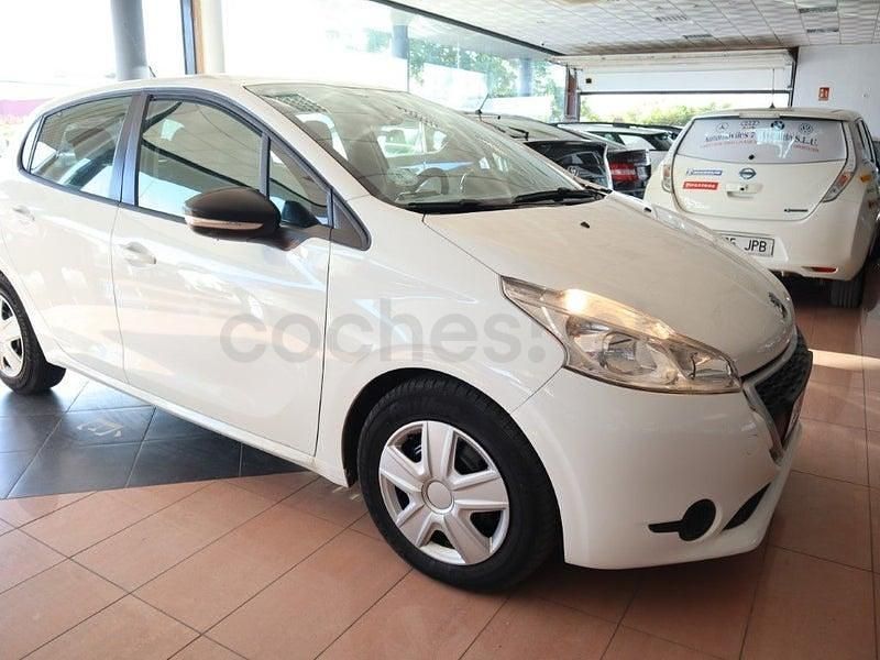 Usado Peugeot 208 Access 75 CV (55 kW) 2016 Blanco Utilitario