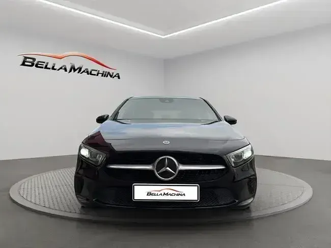 Usado Mercedes A180 116 CV (85 kW) 2021 Negro Berlina