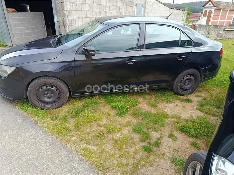 Usado Seat Toledo Style 115 CV (84 kW) 2016 Negro Utilitario